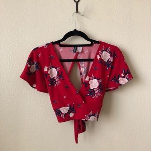 H&M Floral Wrap Crop Top 🌹